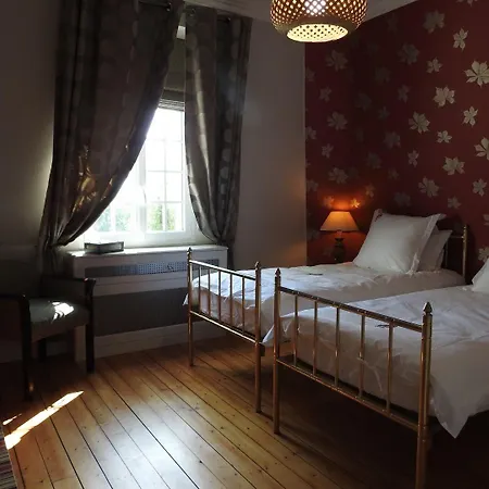 Konukevi Chateau D'avesnes - Le Castelet 4*