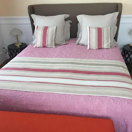 Chateau D'avesnes - Le Castelet Konukevi