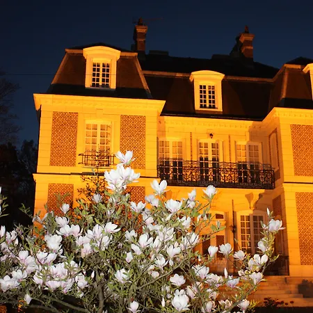 Chateau D'avesnes - Le Castelet 4*