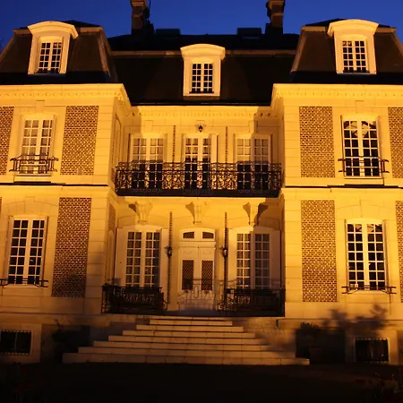 Konukevi Chateau D'avesnes - Le Castelet