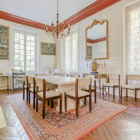 Chateau D'avesnes - Le Castelet 4*