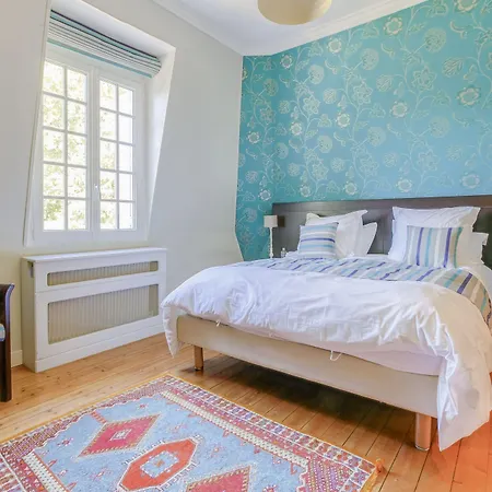 Konukevi Chateau D'avesnes - Le Castelet 4*