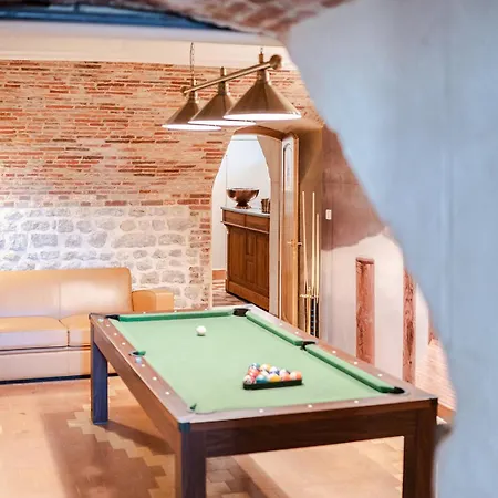 Maison d'hôtes Château D'avesnes - Le Castelet