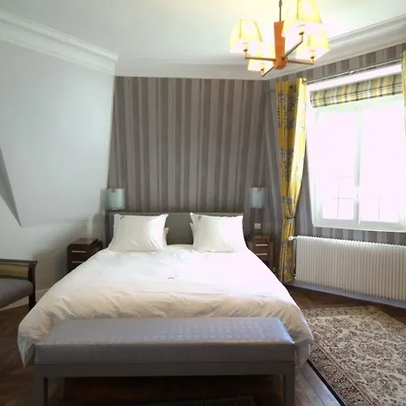 Chateau D'avesnes - Le Castelet Konukevi