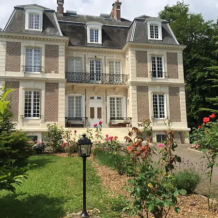 Château D'avesnes - Le Castelet Maison d'hôtes 4*